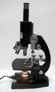 VTG Wolfe Wetzlar Monocular Microscope W/4 Objectives, X Y Stage & Light Source - Picture 1 of 11