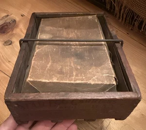 Antique Star Wooden Dozen Egg Carrier Crate With Faux Eggs & Handle  John G Elbs - Picture 1 of 4