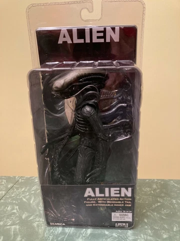 NECA ALIEN FULLY ARTICULATED ACTION WITH BENDABLE TAIL - FACTORY SEALED Cover