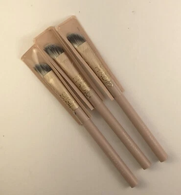 Paquete de 3 brochas de sombra de ojos de maquillaje Maybelline New York GiGi Hadid GG17 NUEVO Foto 1 de 2