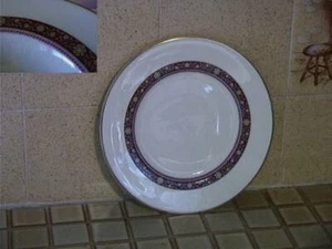 Royal Doulton - Minueto - Plato de ensalada - Imagen 1 de 1