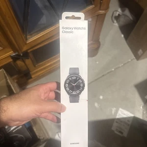 Reloj inteligente Samsung Galaxy Watch6 clásico GPS 43 mm negro SM-R950NZKAXAA - Imagen 1 de 3
