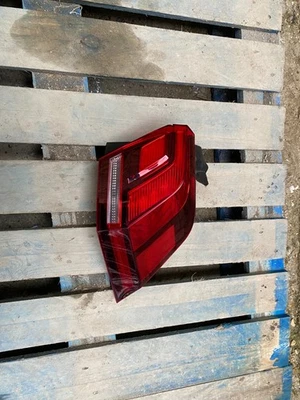 VW TIGUAN 2018 DRIVER SIDE REAR LIGHT - Image 1 of 3