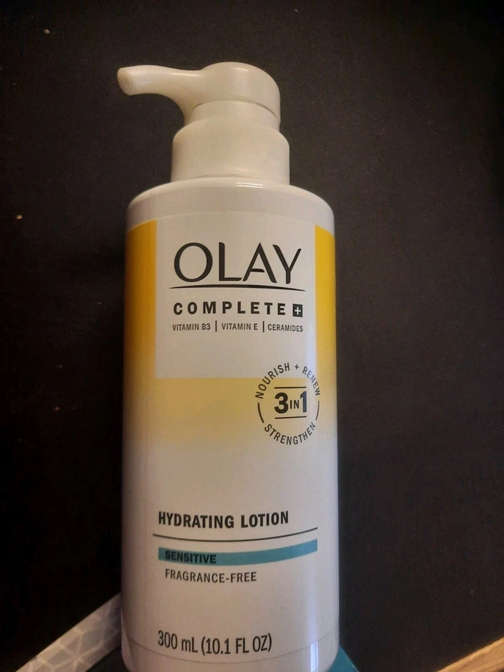 Loción hidratante Olay Complete 3 en 1 sensible sin fragancia 10,1 fl oz 300 ml Foto 1 de 1