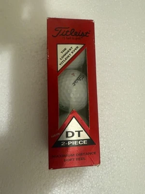 全新 Titleist #4 高尔夫球 - 1 袖 - 3 球 - 最大距离/柔软触感 — 第 1/3 张图片