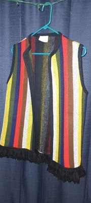 Chaleco Exterior Vintage Sears Tejido a Mano Sin Mangas Colorido 26" Largo X 18" Ancho Foto 1 de 4