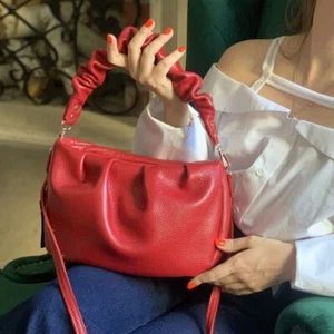 Mujer Guijarro Cuero GENUINO Rojo Bolso de Mano Bolso de Hombro Bolso Doble Correa - Imagen 1 de 14
