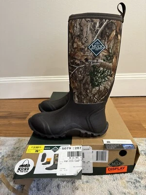 Muck Fieldblazer Classic Fleece Real Tree Edge Boots Men's Size 7 Women’s Size 8 - Image 1 of 4