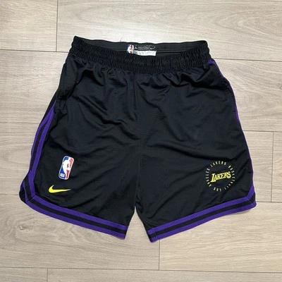 Pantalones Cortos Camiseta Corte Profesional Nike Practice Talla XL Emitidos por el Equipo de los Lakers #88 2024-25 Foto 1 de 4