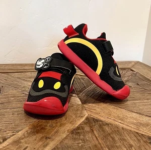 Adidas Disney X ActivePlay US 8K Toddler Mickey Mouse Black White Red FV4258 - Picture 1 of 9