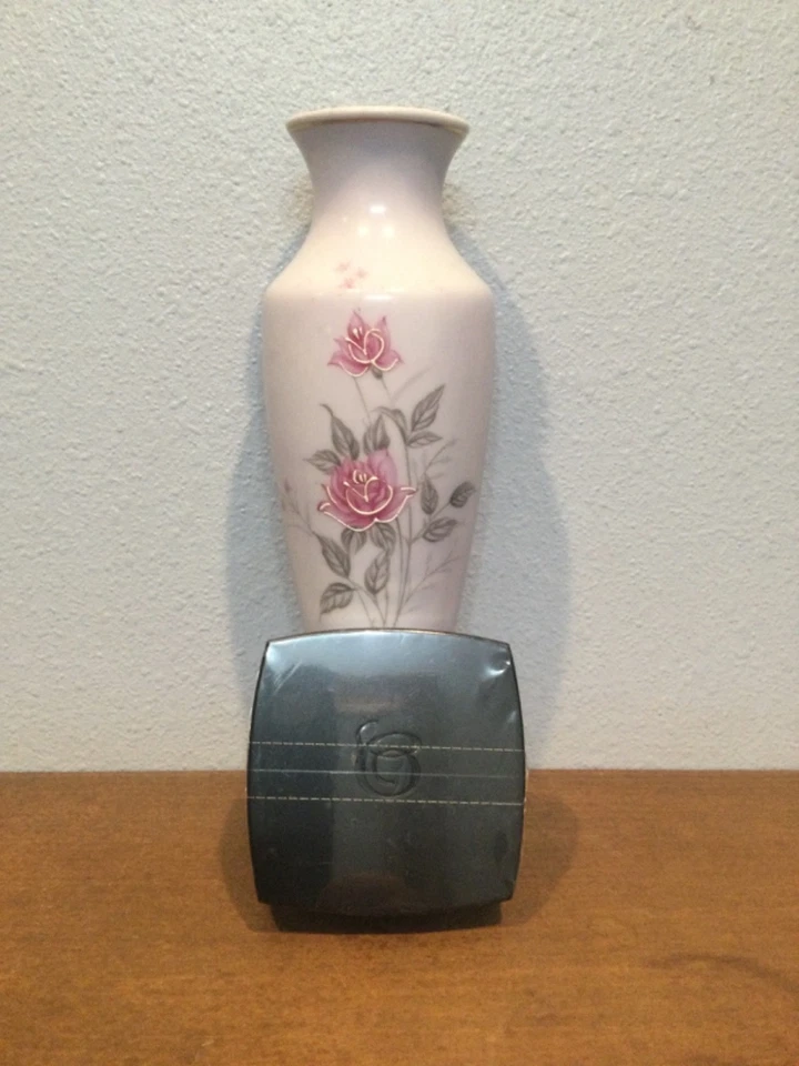 BeautiControl **N2** Wet Dry Finish Foundation. Very Hard To Find! - Image 1 of 2