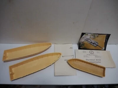 Sturmboot 39 + 2 weitere Boote, Unvollständig - Bild 1 von 4