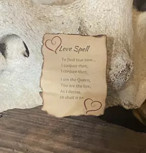 Casa delle Bambole Miniatura Strega Amore Incantesimo, 1/12 Accessorio Tavolo Magico, Fata - Foto 1 di 7