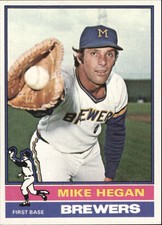 1976 Topps Milwaukee Brewers Baseball Card #377 Mike Hegan - NM-MT