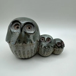 Vtg Midcentury Stoneware Art Pottery Owl Family Figurine Mother Babies Day Gray - Picture 1 of 7