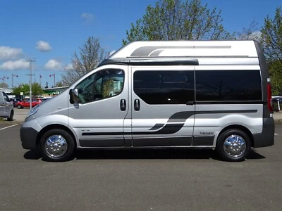 2010 RENAULT TRAFIC 2.0 DIESEL HIGH TOP 2 BERTH CAMPER VAN NEW DRIVE AWAY AWNING - Image 1 of 4