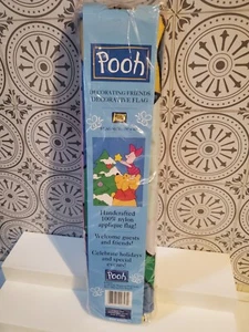 Disney Winnie the Pooh 1998 árbol de navidad lechón vacaciones 28""x40"" bandera de yarda - Imagen 1 de 3