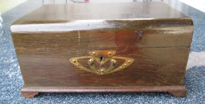 Kästchen kleines Möbel Holzschatulle Holzkasten Schmuckkasten Holztruhe Truhe - Bild 1 von 4