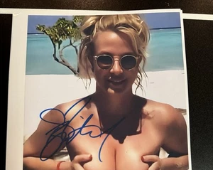 Britney Spears 🔥  signed 8x10 Photo Reprint ( Noode ) Nip Tits Beautiful - Picture 1 of 1
