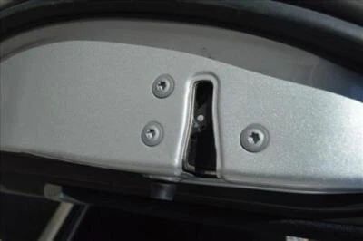 63264 Cerradura puerta trasera izquierda TOYOTA COROLLA VERSO 2.2 D 2004-2009 2007 Foto 1 de 4