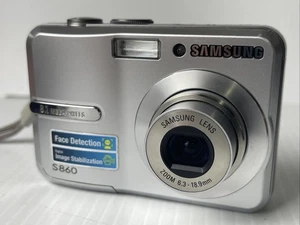 Samsung Digital Camera S860 CCD Y2K Compact Silver 8.1 MP With SD. Working Great - Picture 1 of 24