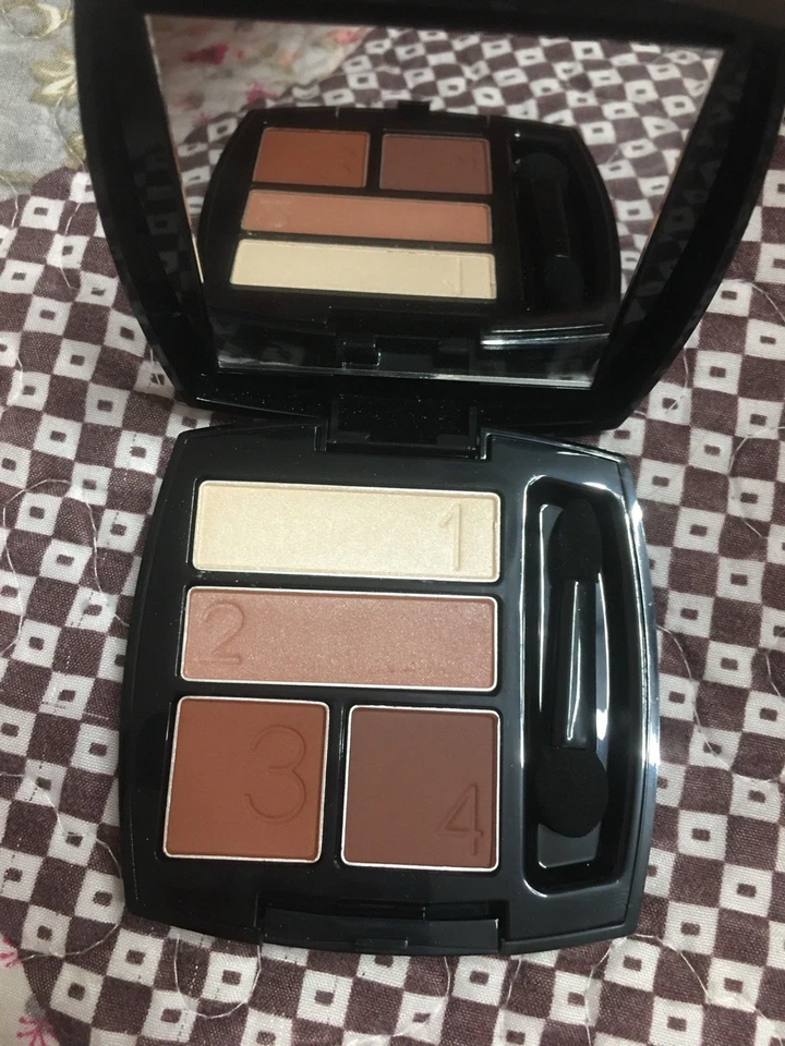 Sombra de ojos Avon True Color Quad ~ "WARM SUNRISE" ~ DESCONTINUADA Foto 1 de 3