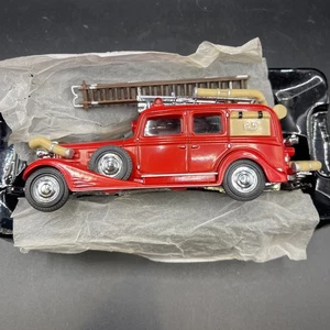MATCHBOX 1993 MODELS OF YESTERYEAR YFE03 1933 CADILLAC FIRE WAGON - Picture 1 of 5