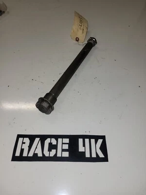 Yamaha YZF R6 2012 brazo oscilante perno de pivote Foto 1 de 2