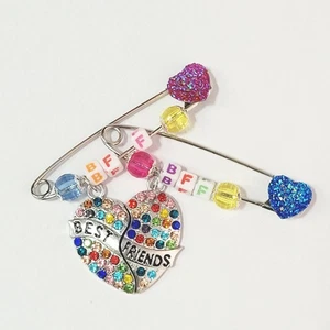 BFF Best Friend Brooch Set Glitter Heart Rhinestone Charms Handmade Safety Pins - Imagen 1 de 7