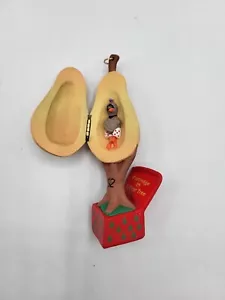 1992 Hallmark Keepsake Christmas Ornament Partridge in a Pear Tree. - Picture 1 of 4