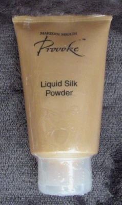 Polvo líquido de seda Marilyn Miglin's Provoke 4 fl. oz nuevo, sellado Foto 1 de 2