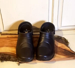 anywear Women’s 9 Nurse Liesure Comfort Work Shoes Strap Trendy Casual Washable - Picture 1 of 6