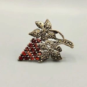 Broche colgante vintage de plata de ley 925 granate marcasita racimo de uva - Imagen 1 de 10
