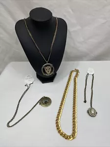 Costume Jewelry Lot of 4 Necklaces Gold /Brass Tone - Picture 1 of 5