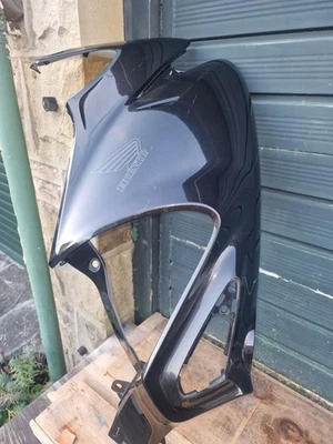 Carenado panel derecho Honda NT 700 V Deauville 2008 NT700V en negro buen uso  Foto 1 de 4