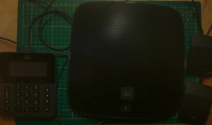 Cisco CP-8831-K9 IP Conference Phone base unit/control panel + CP-MIC-WIRED-S - Photo 1/5