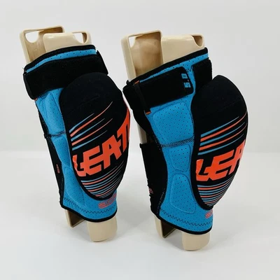 Protector de rodilla Leatt 3DF 5.0 negro azul grande junior adolescentes adultos jóvenes ¡GRAN FORMA! Foto 1 de 4