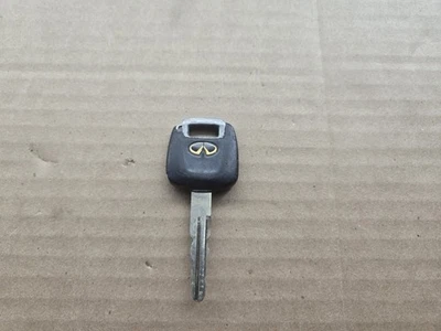 Llave de puerta de encendido Infiniti negra y cromada de fábrica OEM Foto 1 de 3