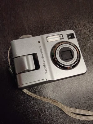 Kodak EasyShare C533 Digital Camera 5.0MP Silver Tested & Working - Image 1 of 4