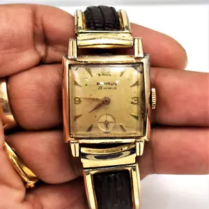 1950s BENRUS 21 Jewels 10K Gold RGP Watch DM411 unadjusted Movmt Keeps Time - Picture 1 of 9