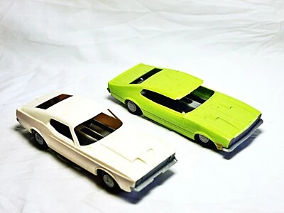 Coches de plástico vintage Funmata 2 Torinos Foto 1 de 2