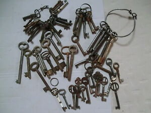 Schlüssel - großes Konvolut verschiedenster alter Schlüssel