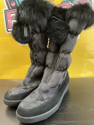 Botas de invierno Coach Theona Signature de piel de conejo jacquard para mujer talla 7B negras Foto 1 de 4