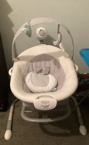 Graco swing with the vibration and adjustable speed basically new - Picture 1 of 1