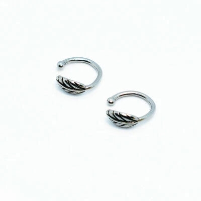 Pendientes de clip de pluma de acero inoxidable con clip sin perforar para hombres y mujeres 2 piezas Foto 1 de 4