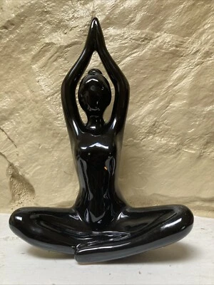 Estatuilla de Yoga Meditación Cerámica Estatua Namaste Pose Escultura Negra Nueva con Etiquetas Foto 1 de 4