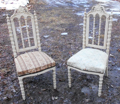 PAIR ANTIQUE VICTORIAN SPOOL TURNED SIDE CHAIRS Cover