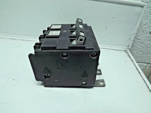 B325HH Siemens Circuit Breaker 25A 240 3P - Picture 1 of 4