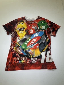 Camisa Nascar M&M Joe Gibbs Racing Kyle Busch 18 Para Hombres XL Amarilla AOP Envoltura para Coche - Imagen 1 de 6