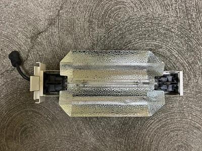 Hydrofarm Phantom Luminaire Series DE Open Lighting 1000W 208V/240V PHRW010 - Image 1 of 3